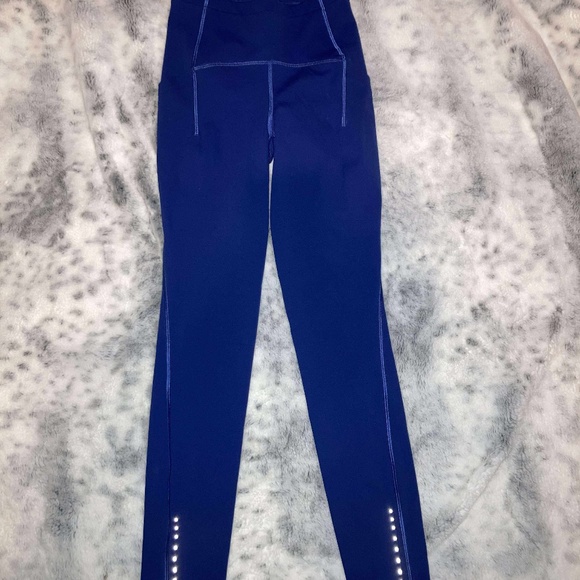 4 pairs of size 2 Lululemon bundle - Picture 1 of 6